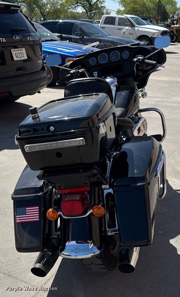 image for item EO0735 2017 Harley Davidson Electra Glide motorcycle