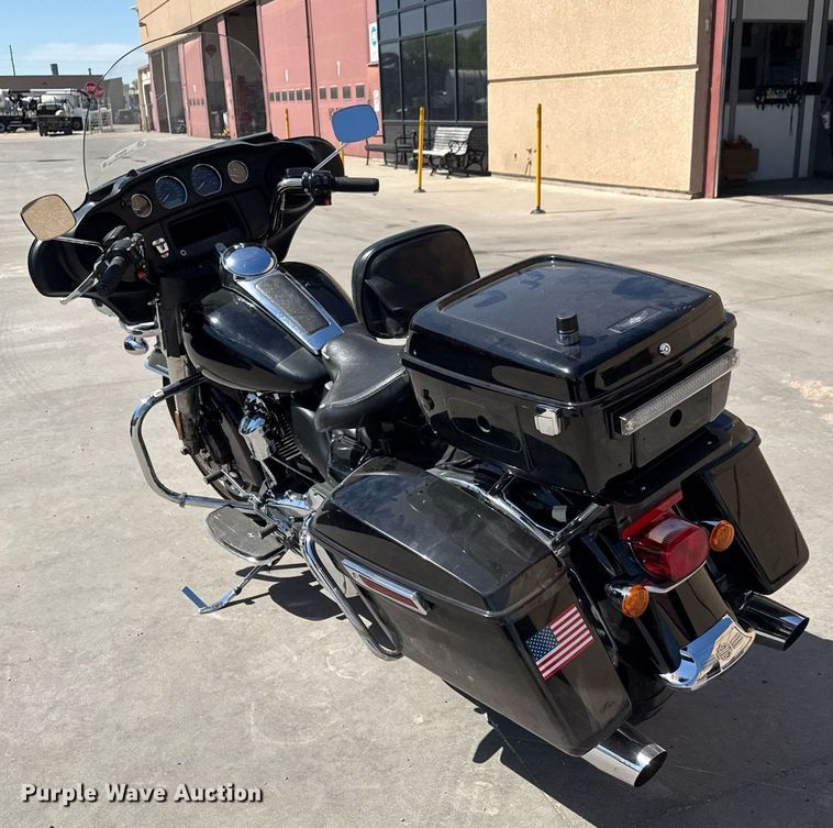 image for item EO0735 2017 Harley Davidson Electra Glide motorcycle