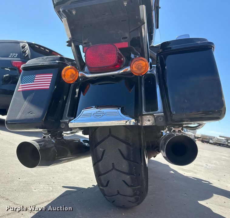 image for item EO0735 2017 Harley Davidson Electra Glide motorcycle