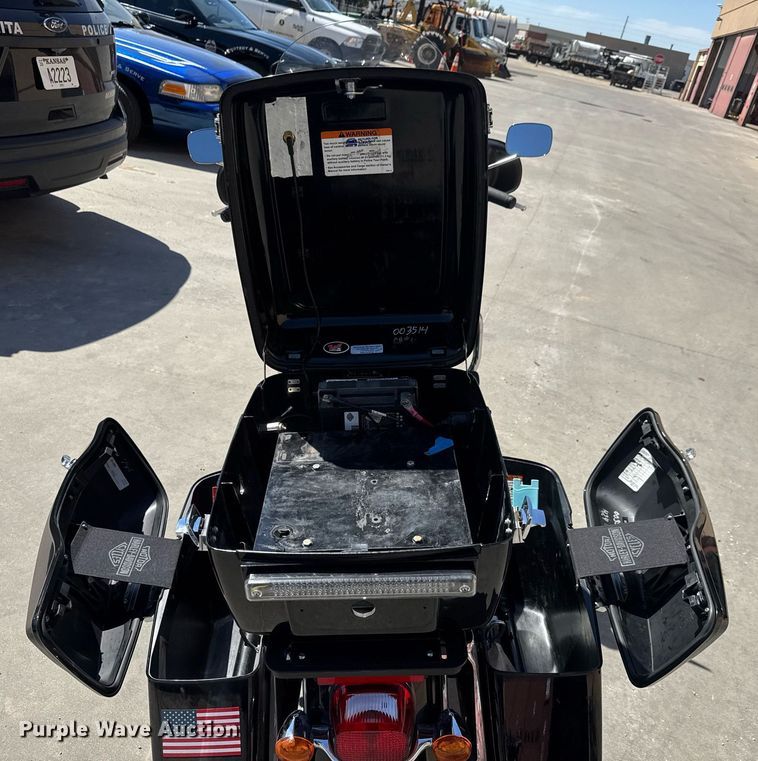 image for item EO0735 2017 Harley Davidson Electra Glide motorcycle