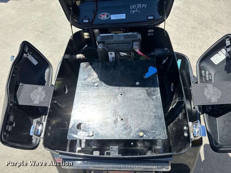 image for item EO0735 2017 Harley Davidson Electra Glide motorcycle