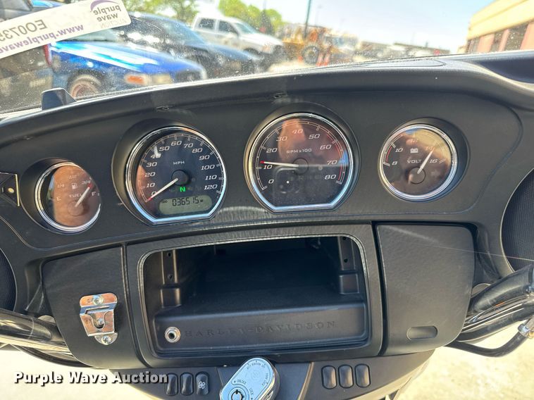 image for item EO0735 2017 Harley Davidson Electra Glide motorcycle