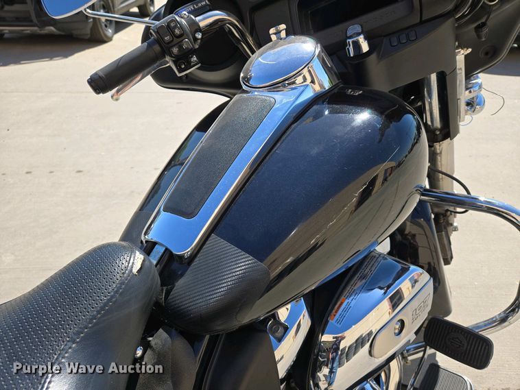 image for item EO0736 2017 Harley Davidson  Electra Glide  motorcycle