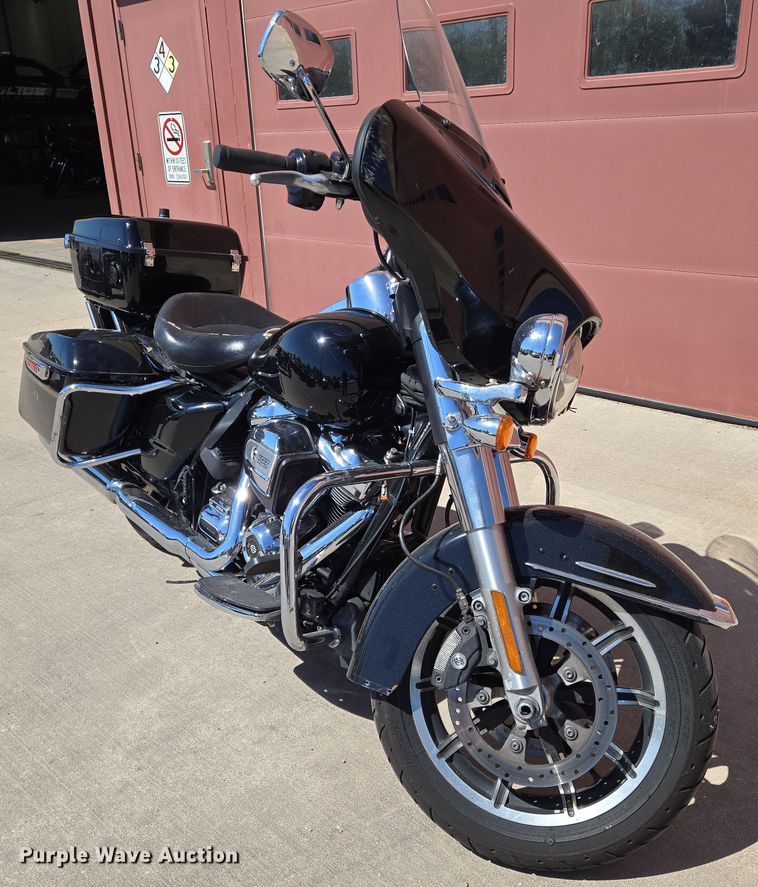 image for item EO0737 2017 Harley Davidson Electra Glide motorcycle