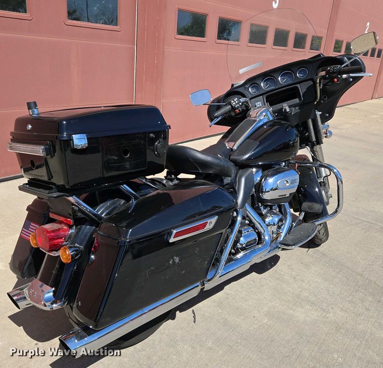 image for item EO0737 2017 Harley Davidson Electra Glide motorcycle