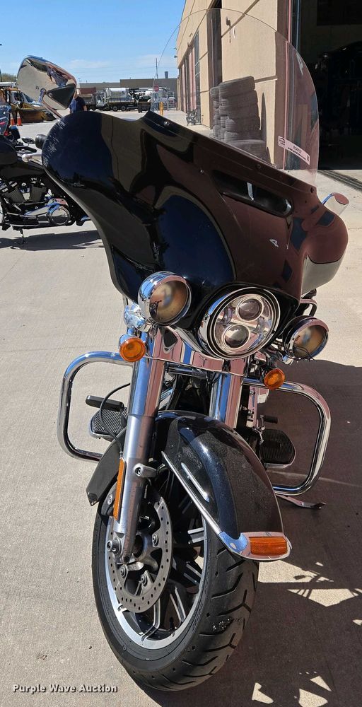 image for item EO0737 2017 Harley Davidson Electra Glide motorcycle