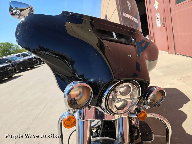 image for item EO0737 2017 Harley Davidson Electra Glide motorcycle