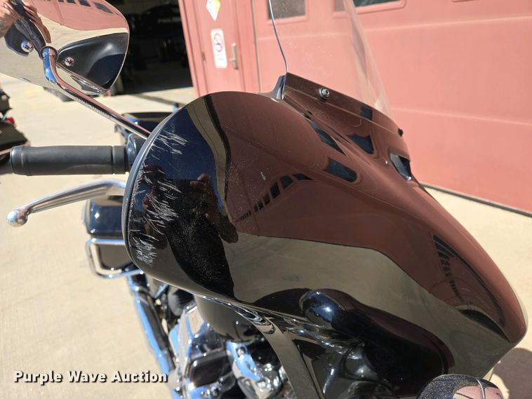 image for item EO0737 2017 Harley Davidson Electra Glide motorcycle
