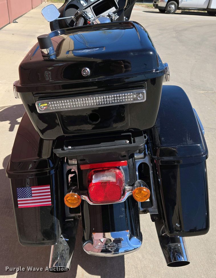 image for item EO0737 2017 Harley Davidson Electra Glide motorcycle