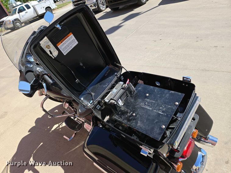 image for item EO0737 2017 Harley Davidson Electra Glide motorcycle