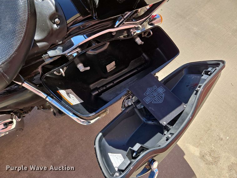 image for item EO0737 2017 Harley Davidson Electra Glide motorcycle