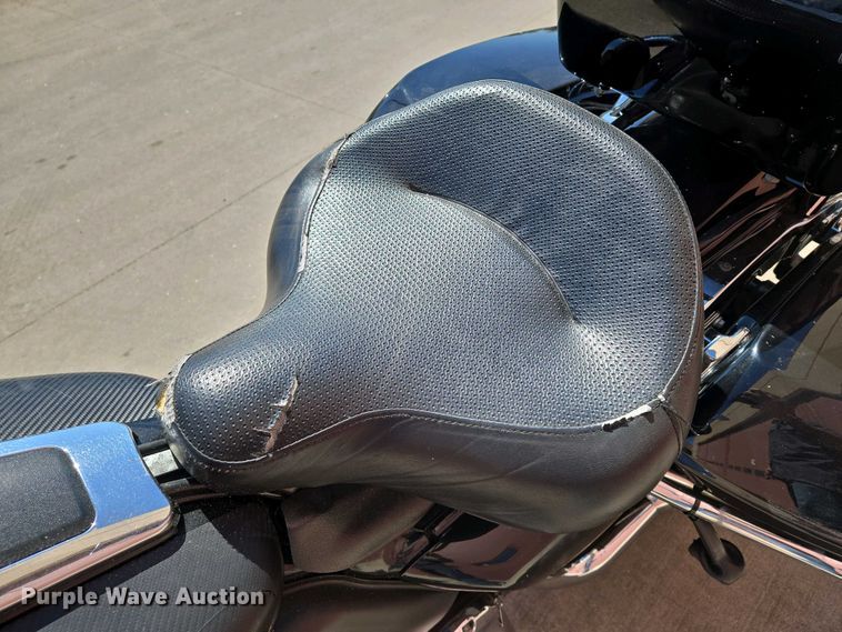 image for item EO0737 2017 Harley Davidson Electra Glide motorcycle