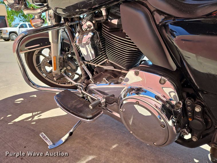 image for item EO0737 2017 Harley Davidson Electra Glide motorcycle