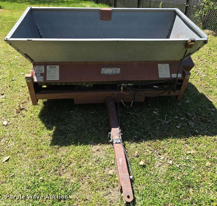 image for item EO0738 Turfco Mete-R-Matic III top dresser spreader