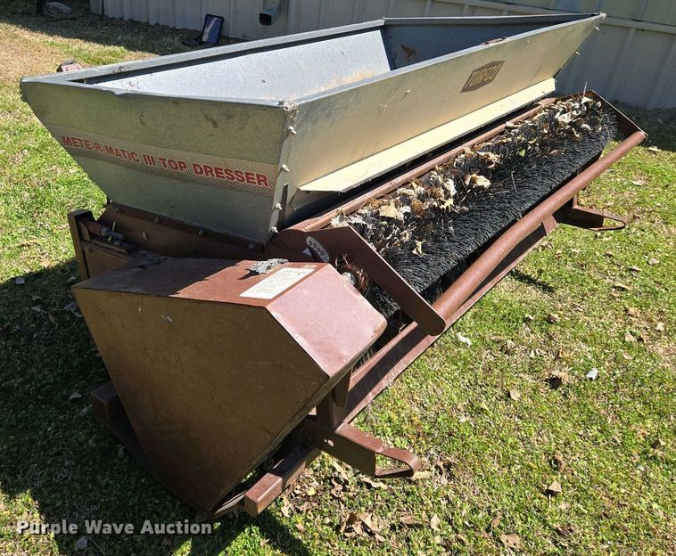 image for item EO0738 Turfco Mete-R-Matic III top dresser spreader