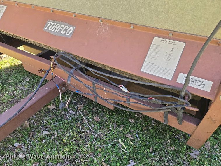 image for item EO0738 Turfco Mete-R-Matic III top dresser spreader