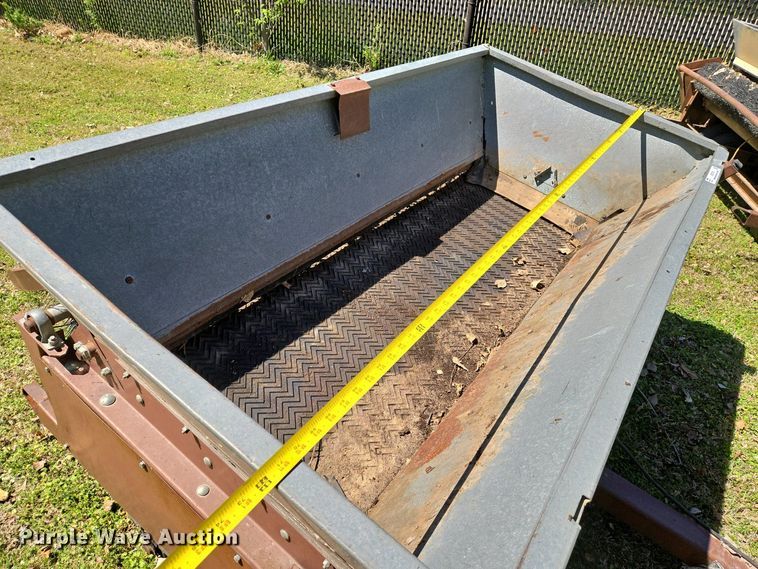 image for item EO0738 Turfco Mete-R-Matic III top dresser spreader