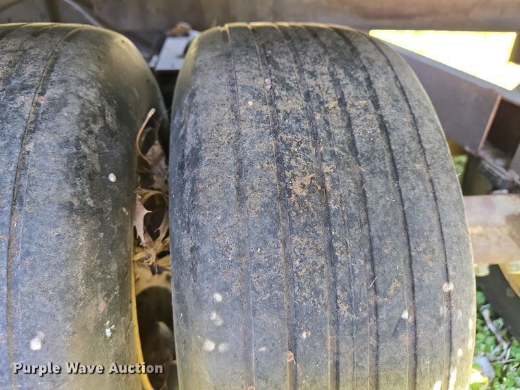 image for item EO0738 Turfco Mete-R-Matic III top dresser spreader