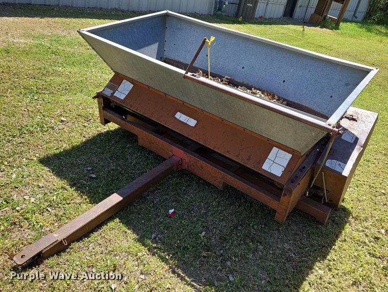 image for item EO0739 Turfco top dresser spreader