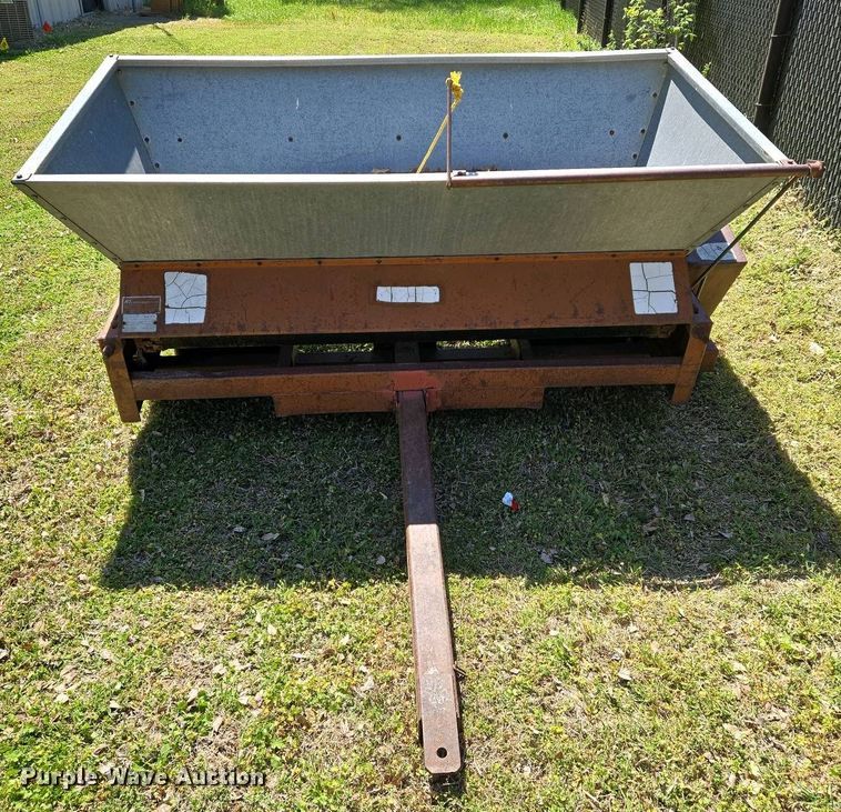 image for item EO0739 Turfco top dresser spreader