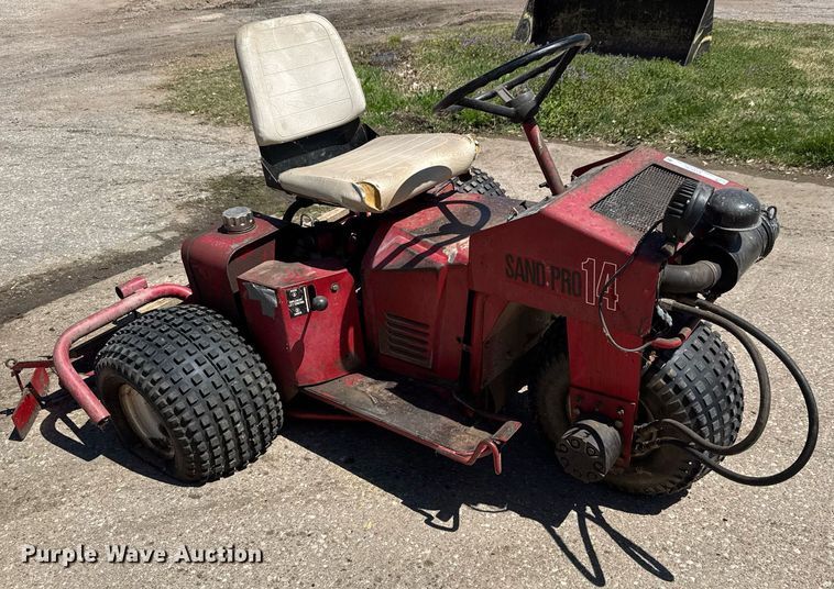 image for item EO0742 Toro Sand Pro 14 bunker rake