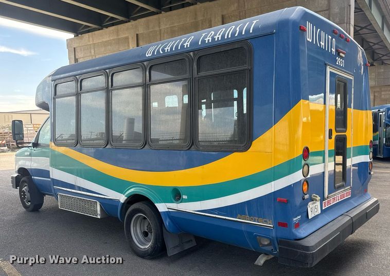 image for item EO0743 2015 Eldorado Aerotech E450 shuttle bus