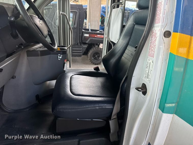 image for item EO0743 2015 Eldorado Aerotech E450 shuttle bus