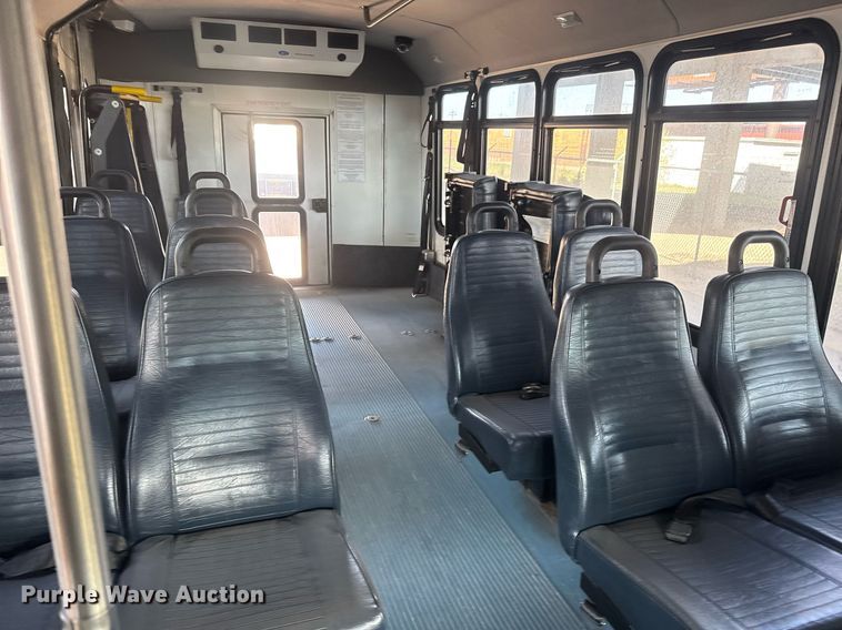 image for item EO0743 2015 Eldorado Aerotech E450 shuttle bus