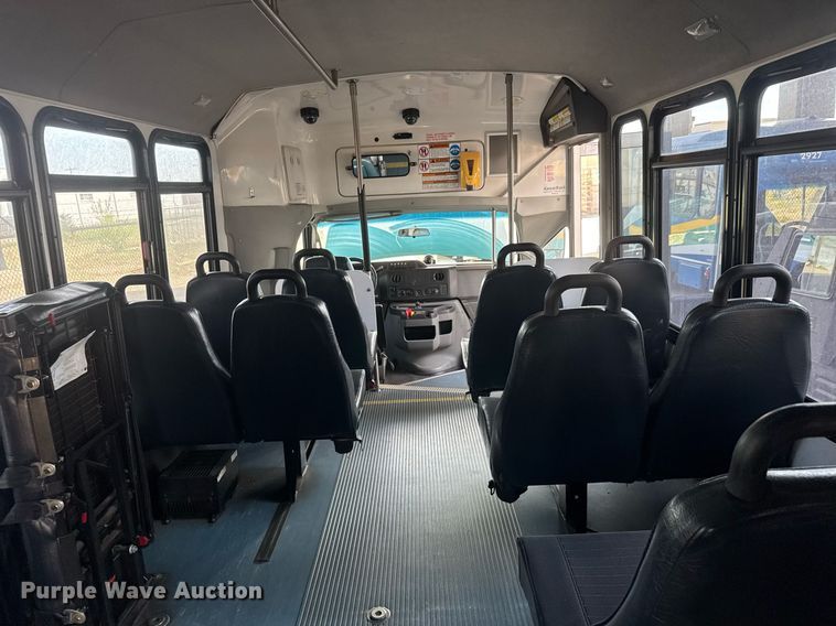 image for item EO0743 2015 Eldorado Aerotech E450 shuttle bus