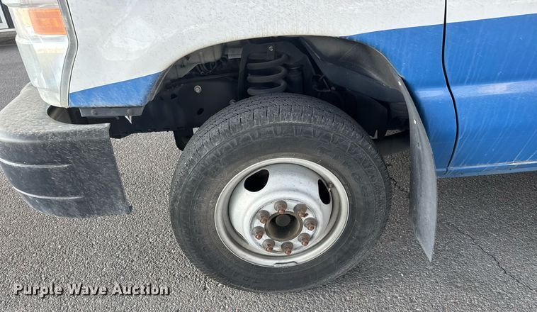 image for item EO0743 2015 Eldorado Aerotech E450 shuttle bus