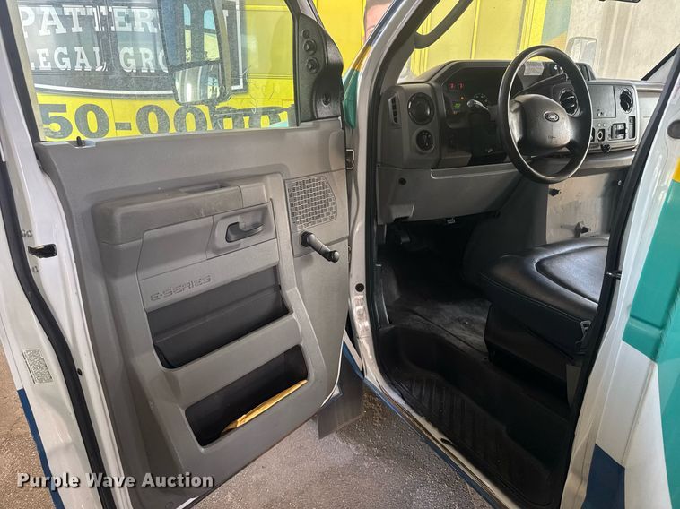 image for item EO0744 2016 Eldorado Aerotech E450 shuttle bus