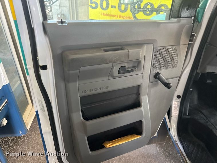 image for item EO0744 2016 Eldorado Aerotech E450 shuttle bus