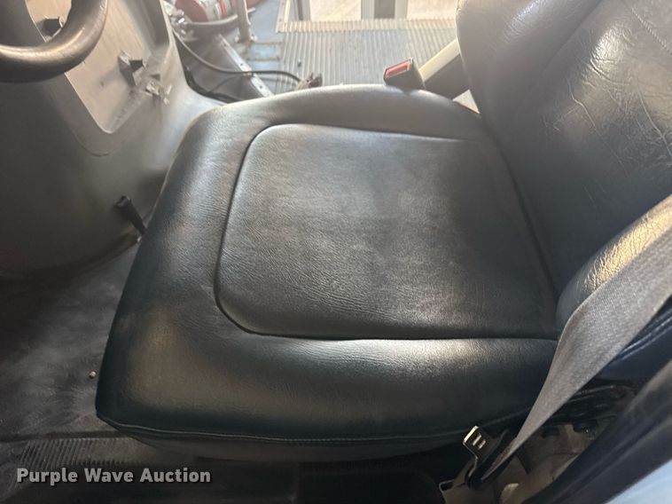 image for item EO0744 2016 Eldorado Aerotech E450 shuttle bus