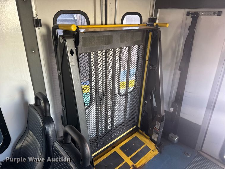 image for item EO0744 2016 Eldorado Aerotech E450 shuttle bus