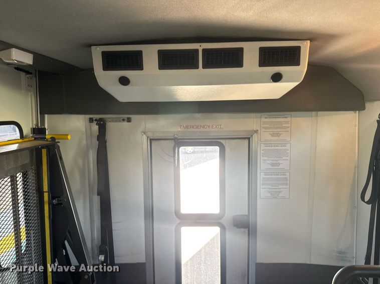 image for item EO0744 2016 Eldorado Aerotech E450 shuttle bus