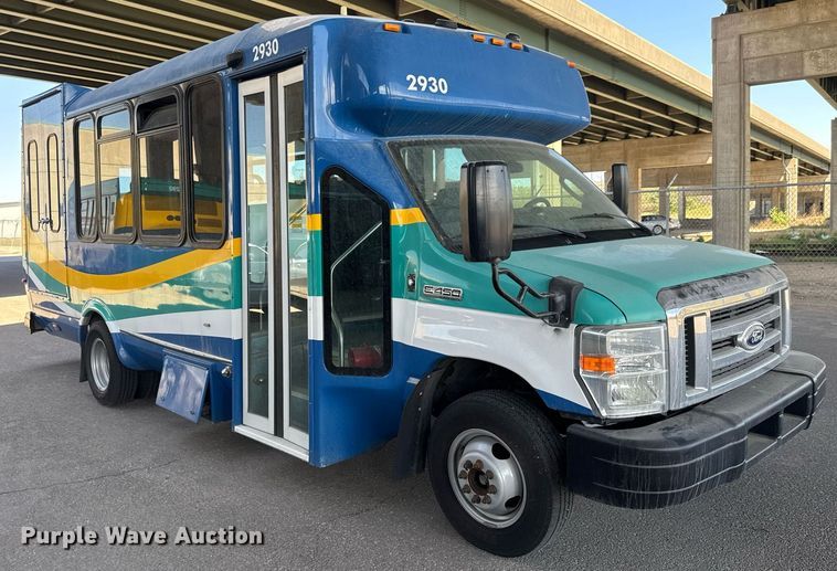 image for item EO0745 2015 Eldorado Aerotech E450 shuttle bus