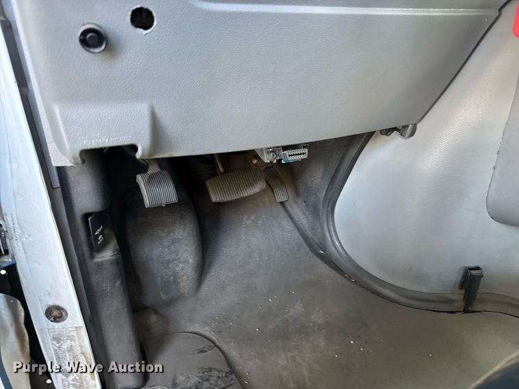 image for item EO0745 2015 Eldorado Aerotech E450 shuttle bus