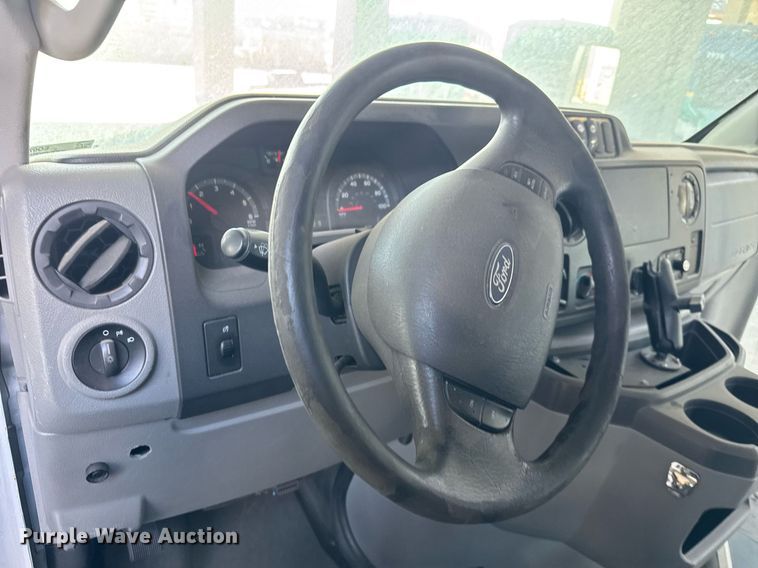 image for item EO0745 2015 Eldorado Aerotech E450 shuttle bus