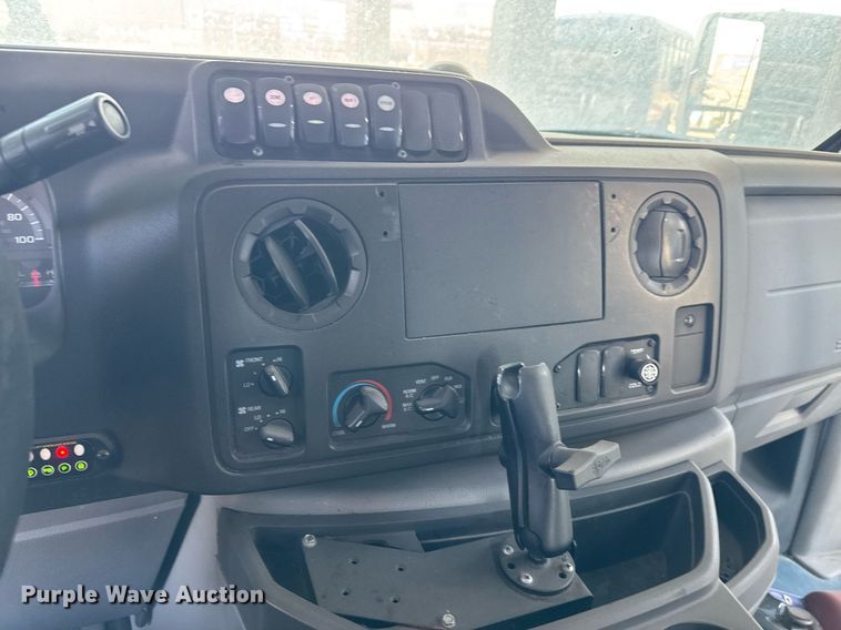 image for item EO0745 2015 Eldorado Aerotech E450 shuttle bus