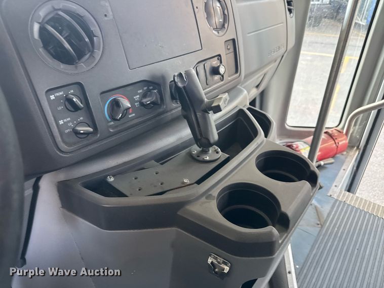 image for item EO0745 2015 Eldorado Aerotech E450 shuttle bus