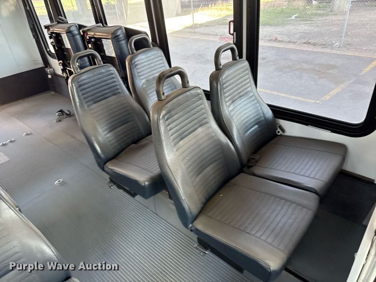 image for item EO0745 2015 Eldorado Aerotech E450 shuttle bus