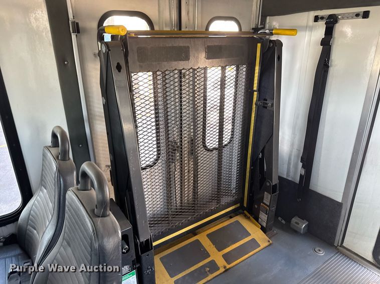 image for item EO0745 2015 Eldorado Aerotech E450 shuttle bus