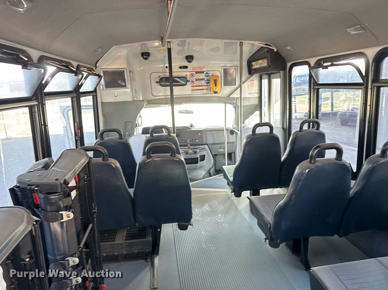 image for item EO0745 2015 Eldorado Aerotech E450 shuttle bus