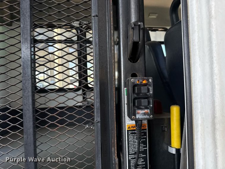 image for item EO0745 2015 Eldorado Aerotech E450 shuttle bus