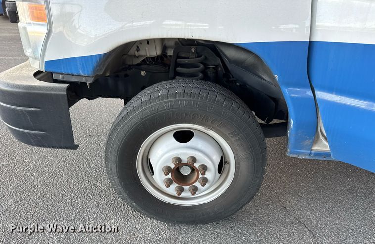 image for item EO0745 2015 Eldorado Aerotech E450 shuttle bus