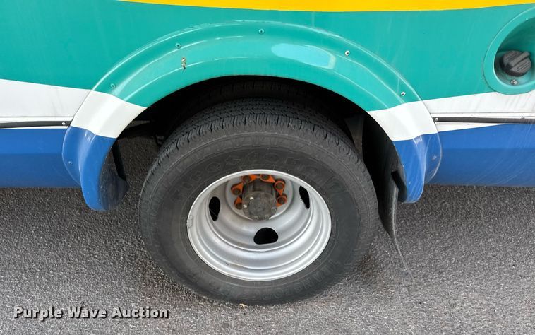 image for item EO0745 2015 Eldorado Aerotech E450 shuttle bus