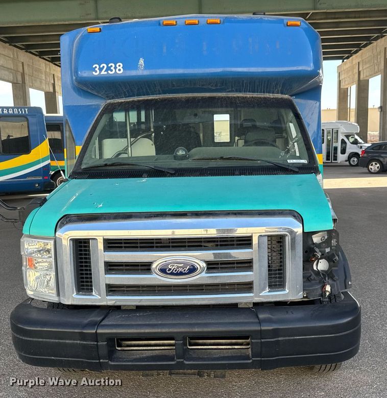 image for item EO0746 2016 Eldorado Aerotech E450 shuttle bus