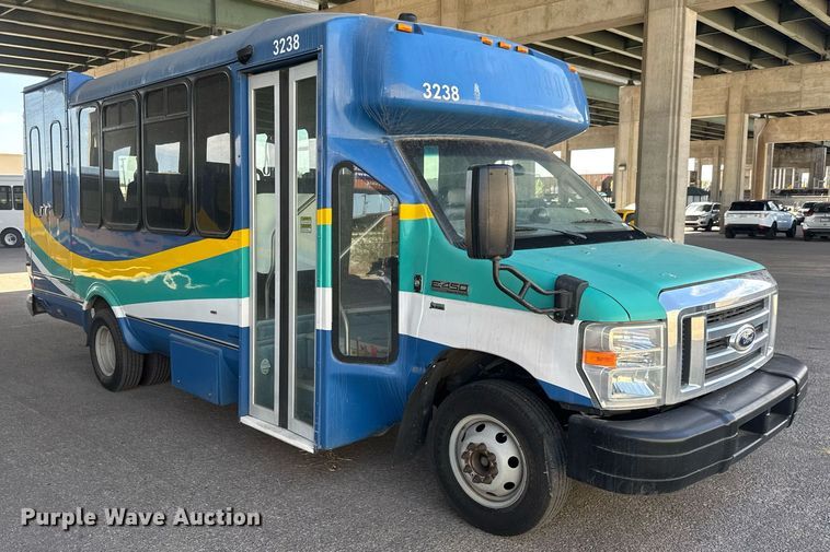 image for item EO0746 2016 Eldorado Aerotech E450 shuttle bus