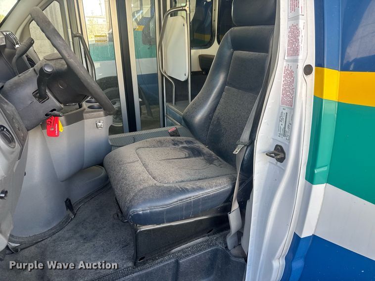 image for item EO0746 2016 Eldorado Aerotech E450 shuttle bus