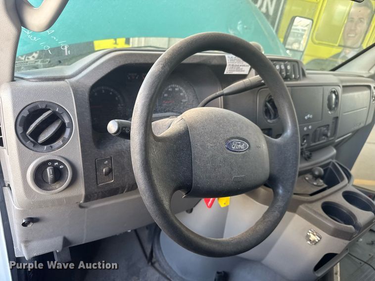 image for item EO0746 2016 Eldorado Aerotech E450 shuttle bus